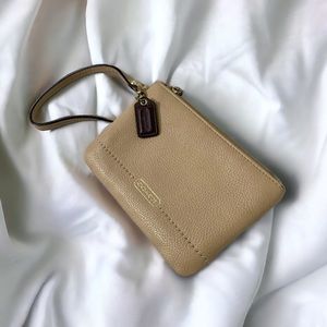 COACH Beige Pebbled Leather Wristlet Brown Gold